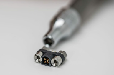 Nicomatic EMM堅固微型連接器